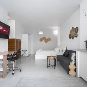 https://komninon-luxury-suite.hotels-of-thessaloniki.com