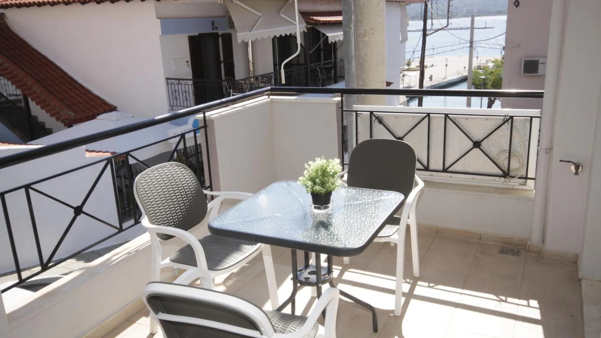 Portodream Studios & Apartments Neos Marmaras 0*,  Greece