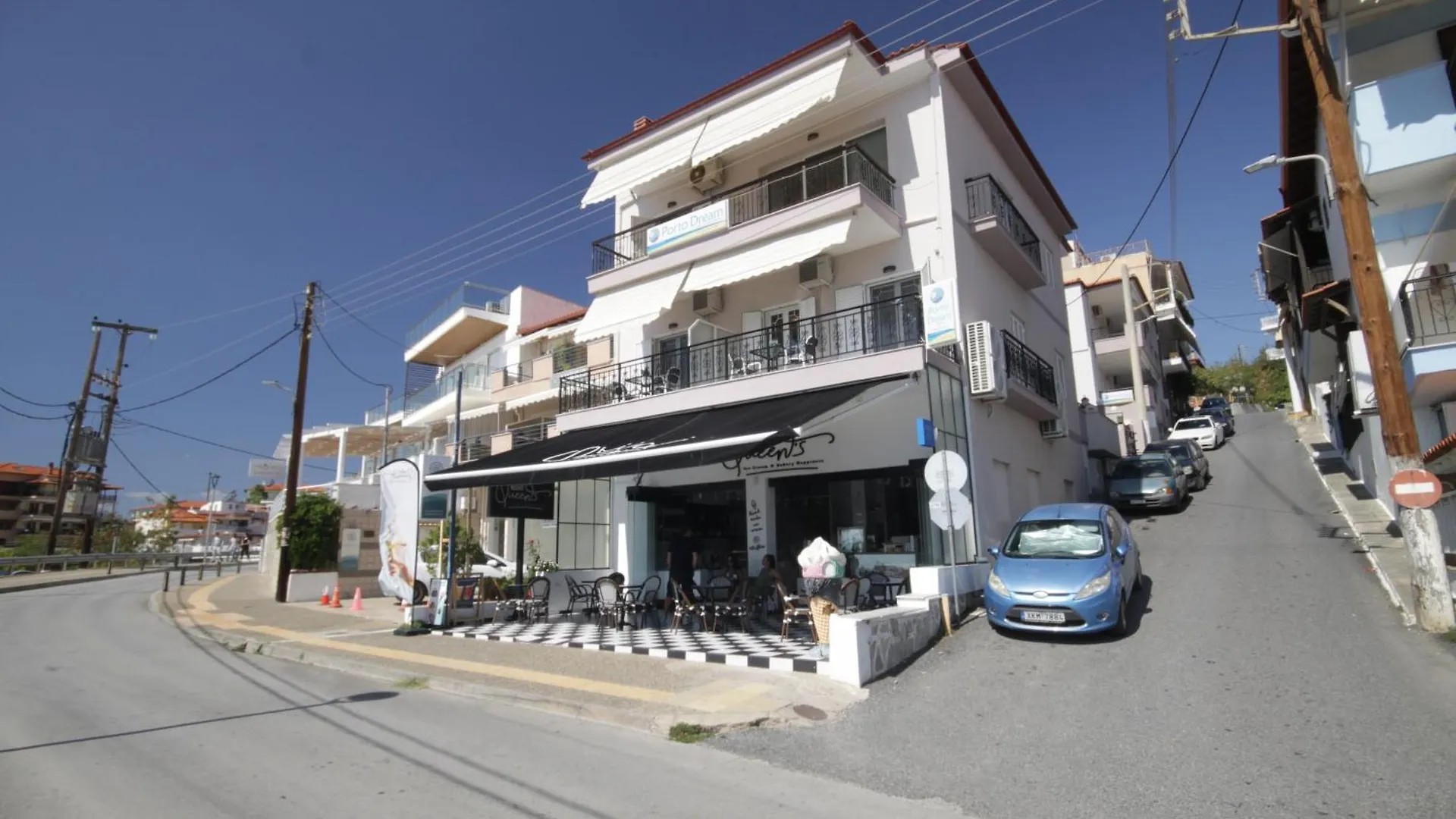 Portodream Studios & Apartments location